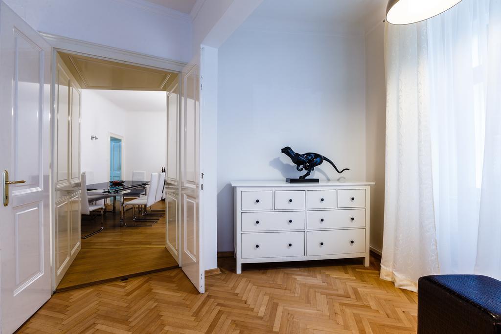 Judengasse Premium By Ichbucheat Apartment Wina Ruang foto